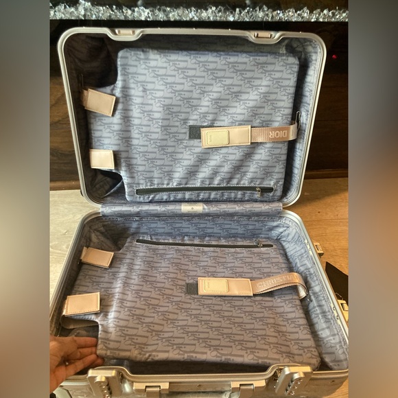 Authentic RIMOWA x DIOR carry on luggage - Picture 15 of 17